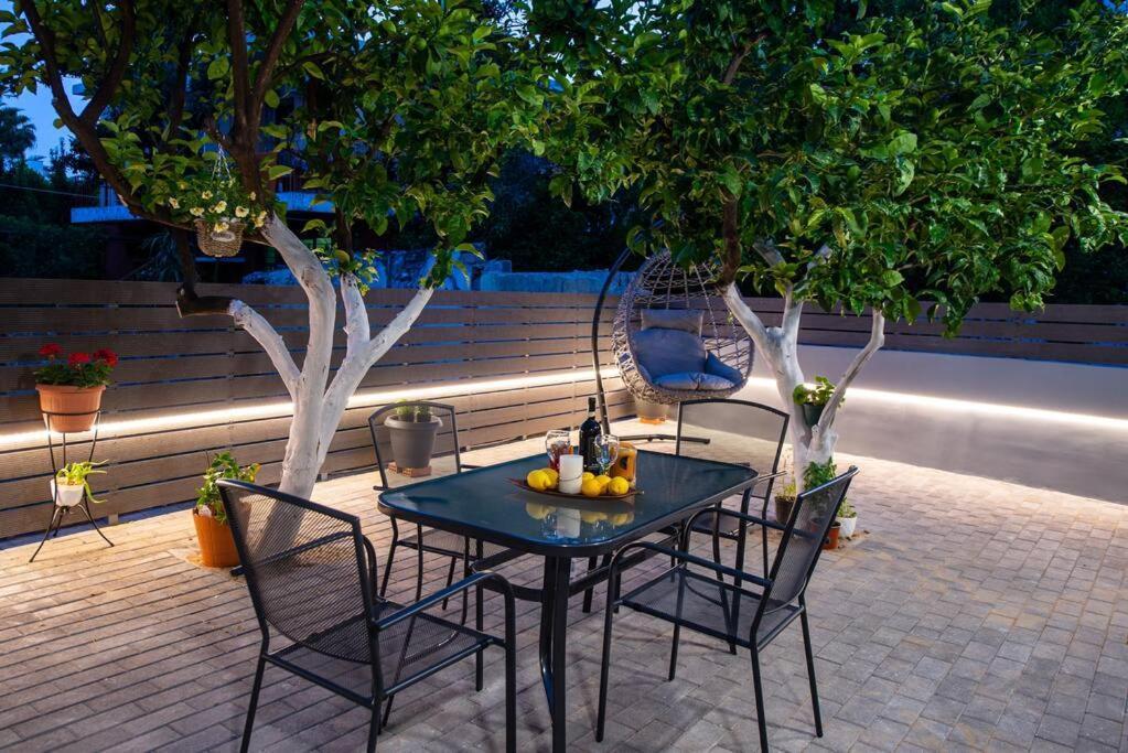 Lemon Garden Stylish Private Apartment Каламата Екстериор снимка
