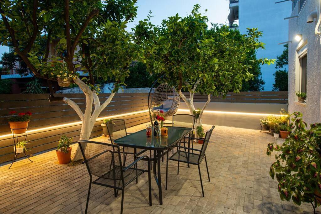 Lemon Garden Stylish Private Apartment Каламата Екстериор снимка