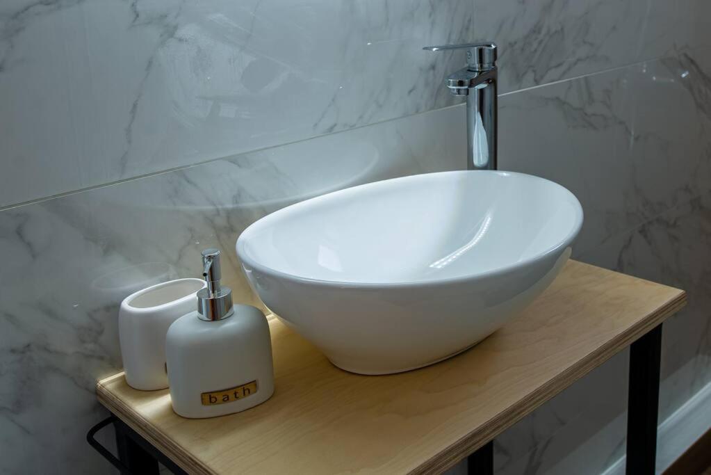 Lemon Garden Stylish Private Apartment Каламата Екстериор снимка