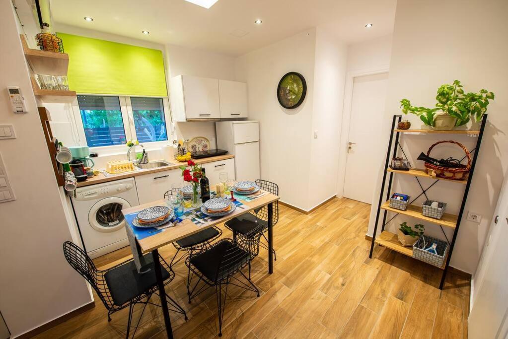 Lemon Garden Stylish Private Apartment Каламата Екстериор снимка