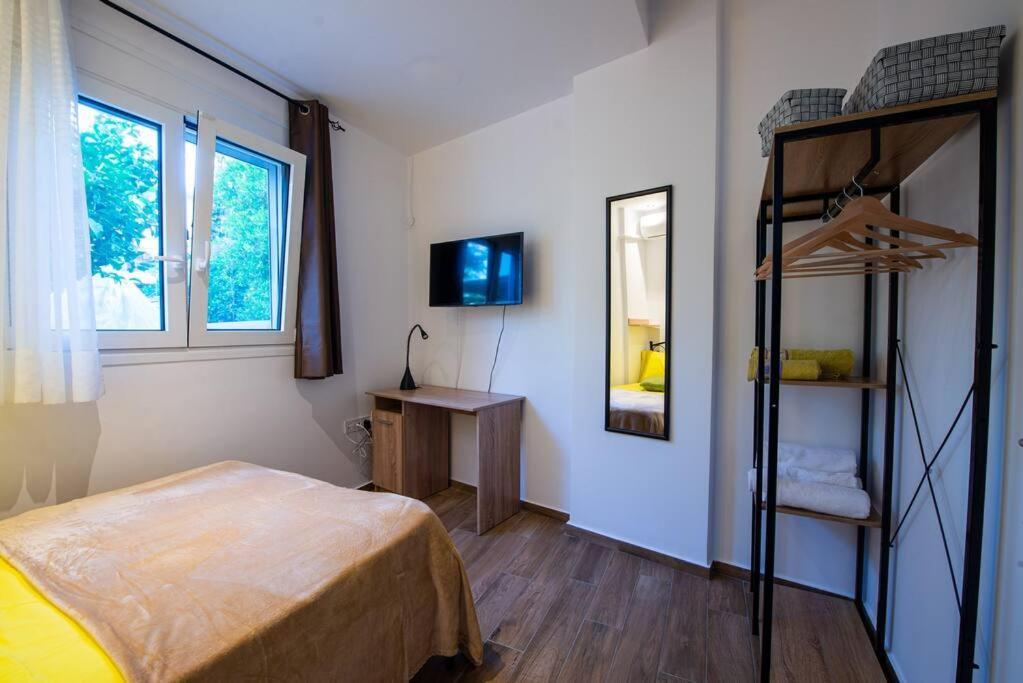 Lemon Garden Stylish Private Apartment Каламата Екстериор снимка