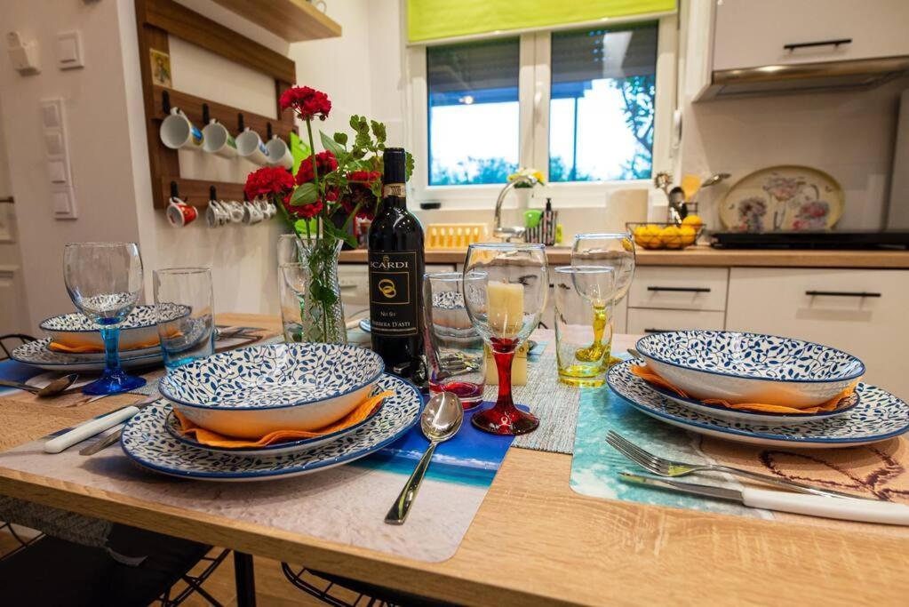Lemon Garden Stylish Private Apartment Каламата Екстериор снимка
