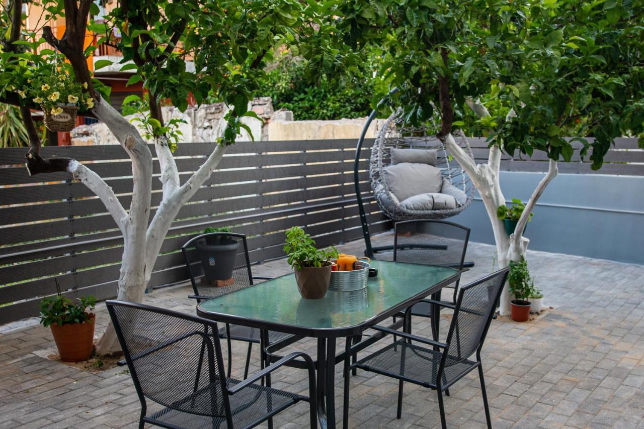 Lemon Garden Stylish Private Apartment Каламата Екстериор снимка
